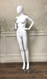 White Gloss Female Mannequin Hands On Hips Ref:M2W